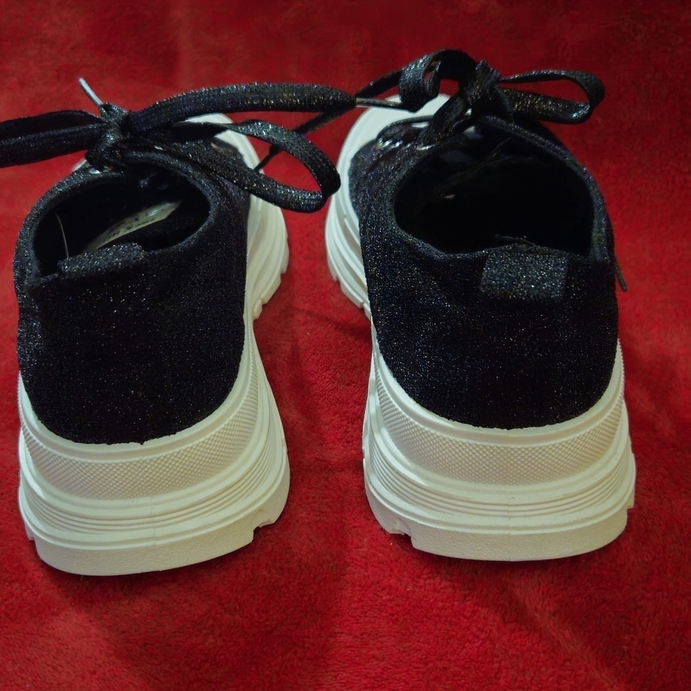 True Religion Janis Black w/Sparkles Canvas Sneakers - Size 10 - Picture 4 of 7